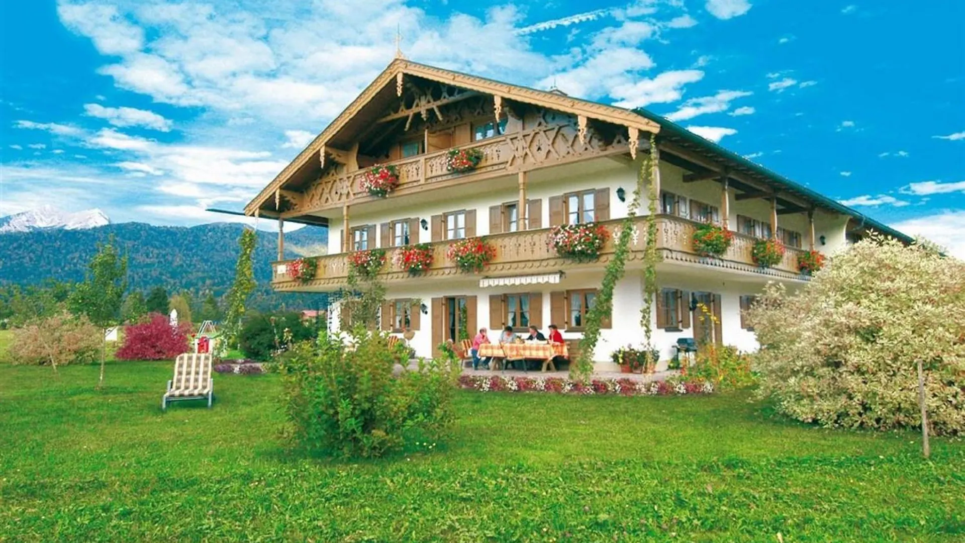 Ferienwohnungen Zum Baur Krun 0*,  Germany